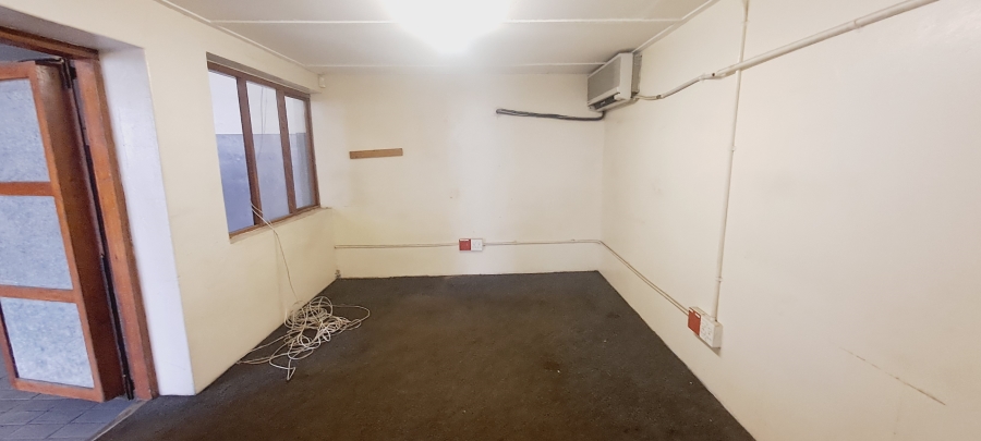 To Let commercial Property for Rent in Paarden Eiland Western Cape